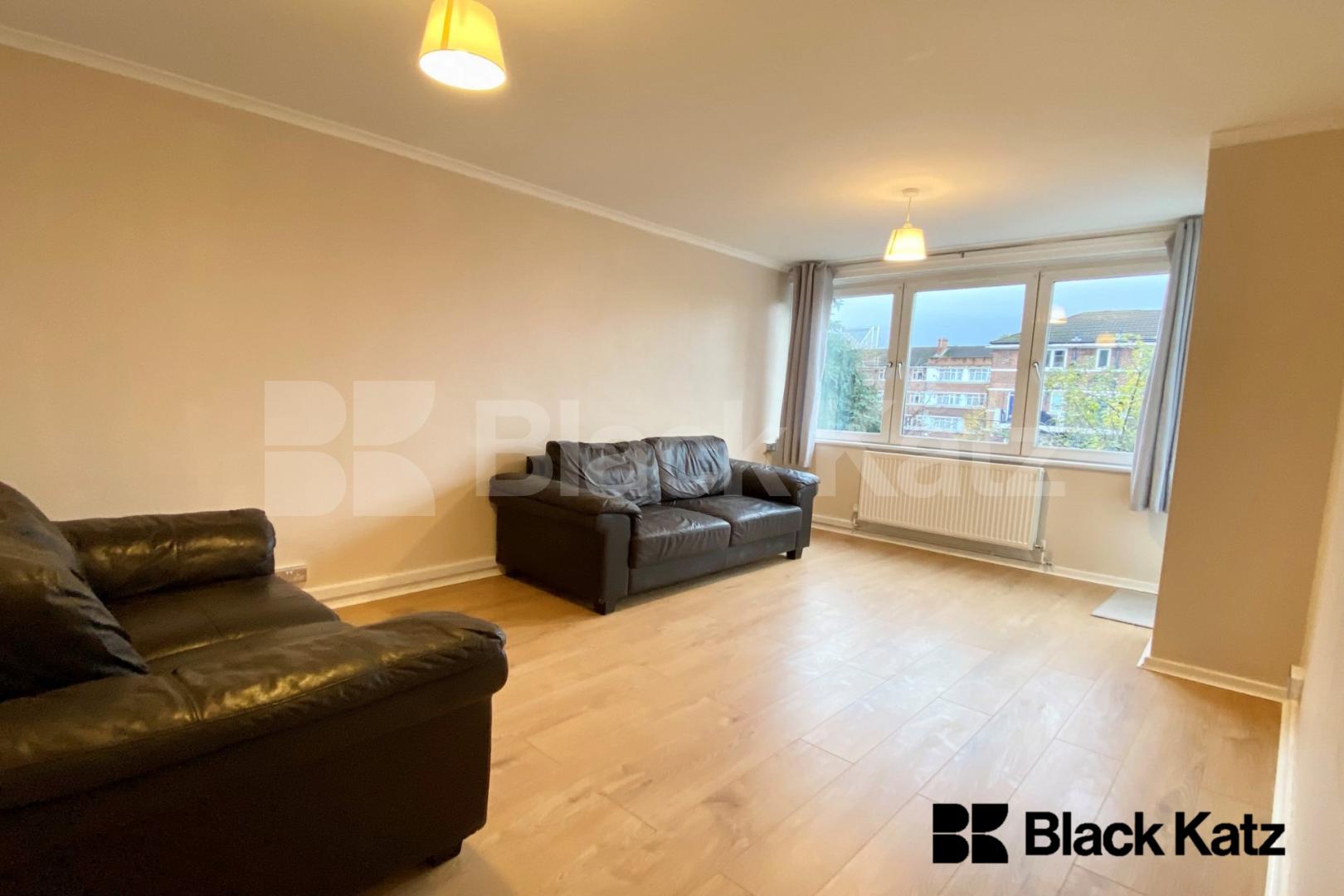 Three Bedroomed Apartment in the Heart of London Bridge Mulvaney Way, London Bridge 